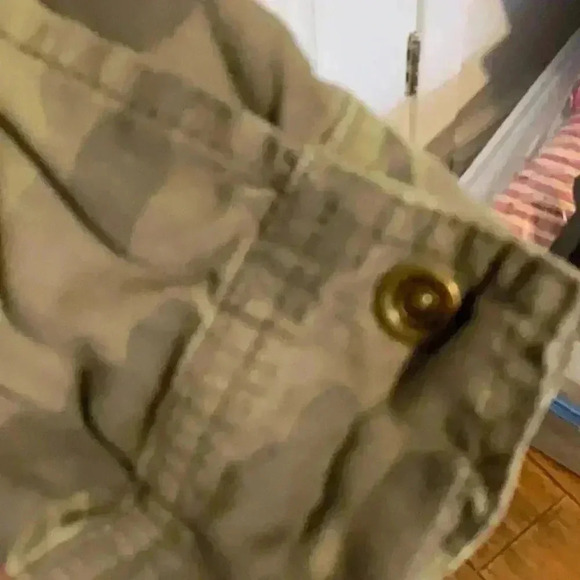 COPY - Universal Thread Camouflage Jacket in Size Medium - Picture 6 of 9